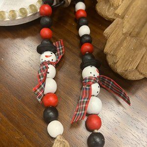 Black, White & Red Snowman Bead Garland